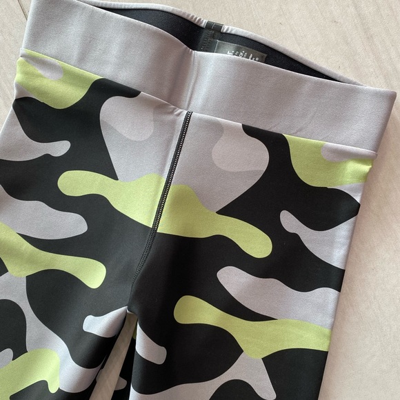 Cor by Ultracor leggings! Size Small! Never worn! - Picture 3 of 8